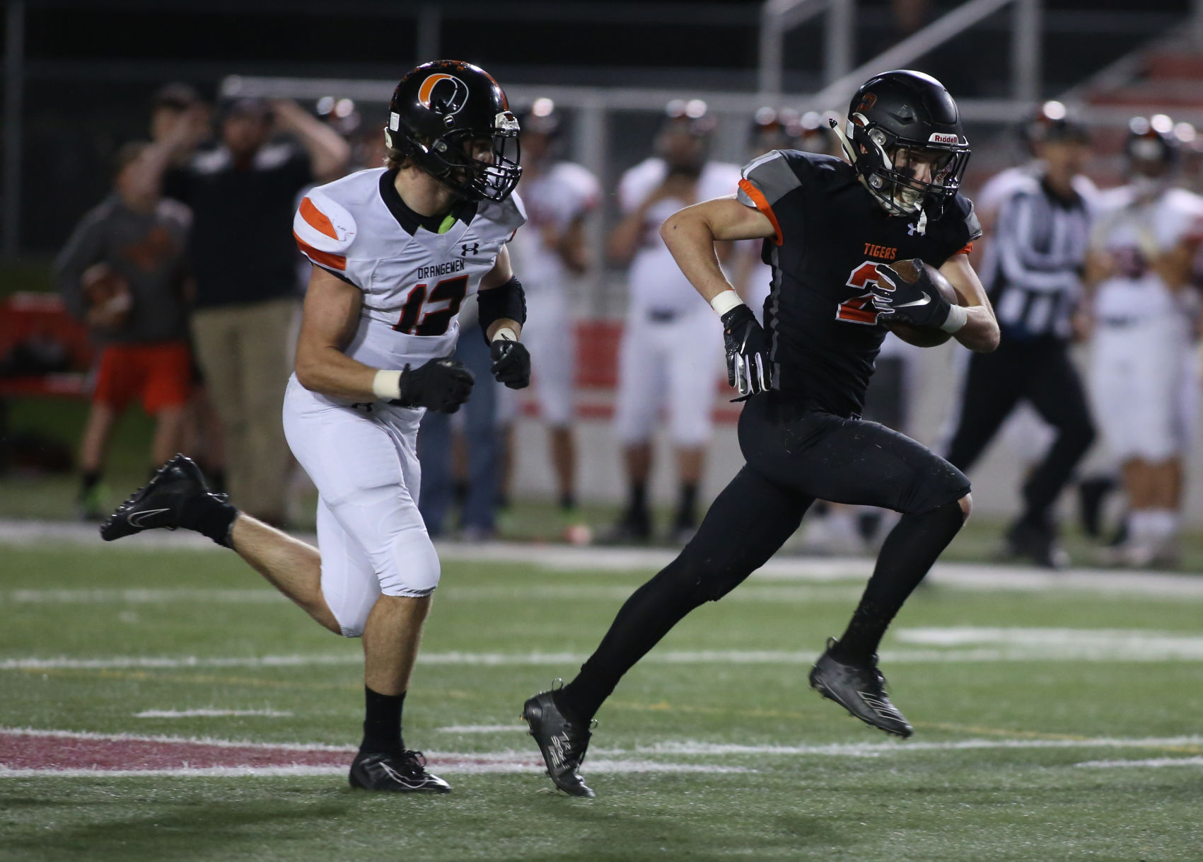 p10-19-19HHSfbBeatrice3.jpg